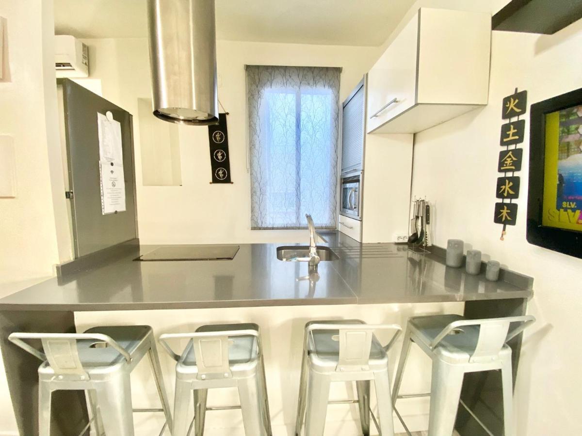 Apartment Piramides 1 *